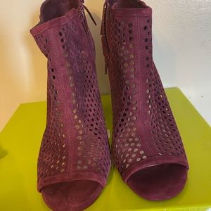 Gianni Bini Klaytinn Women’s Bootie - Size: 10 - Like New